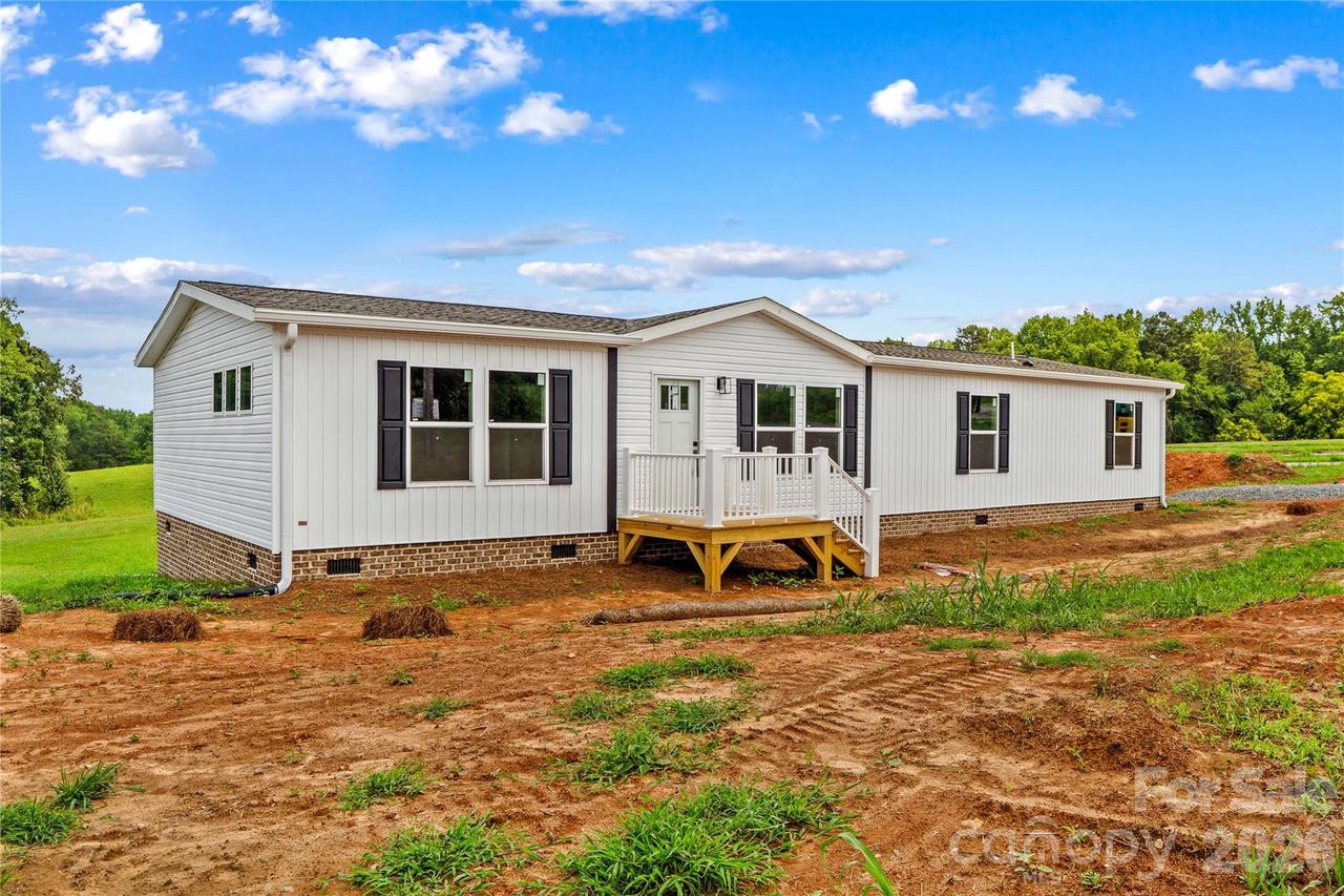 532 Eagle Mills Rd., Hamptonville, NC 27020