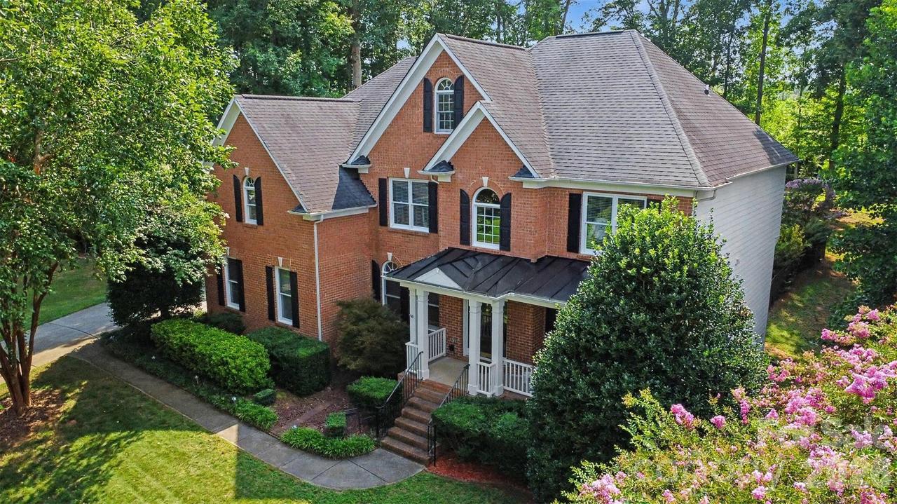 1208 High Brook Dr., Waxhaw, NC 28173