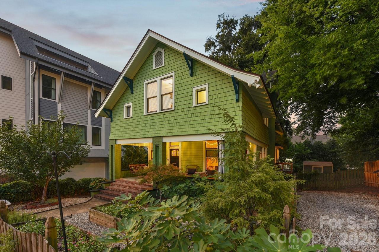 1000 Margaret Brown St., Charlotte, NC 28202