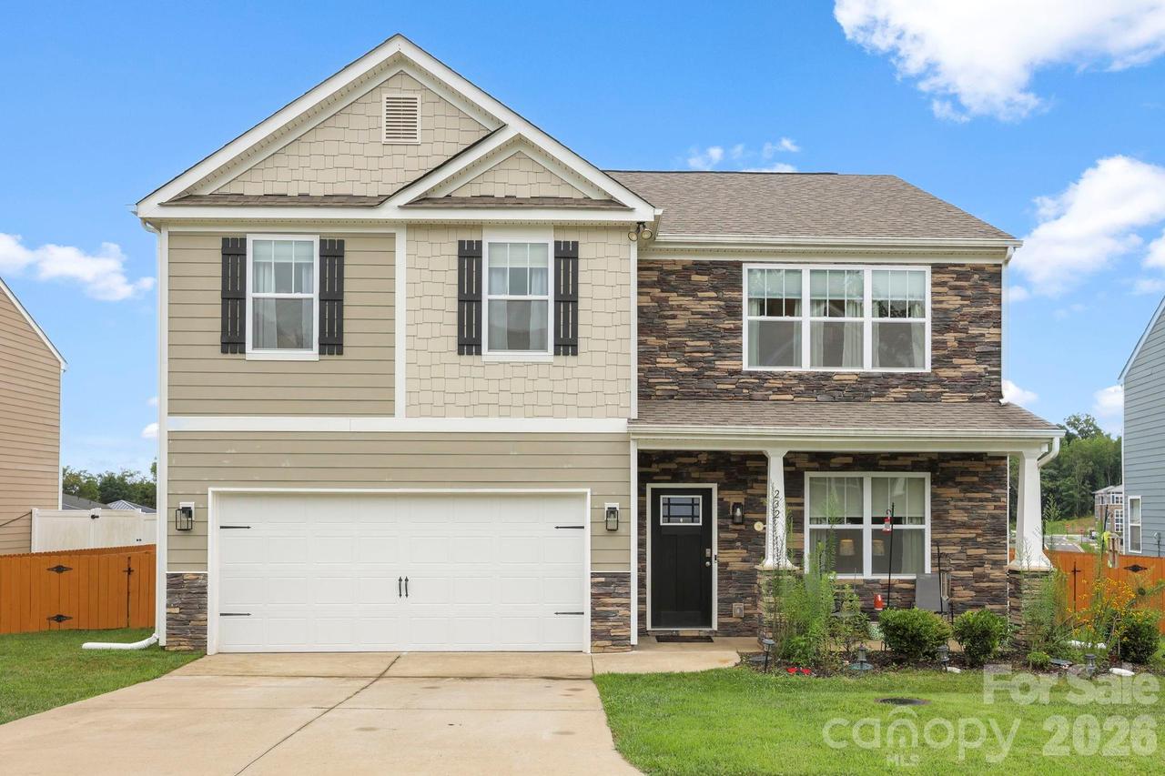 232 Marathon Ln., Candler, NC 28715