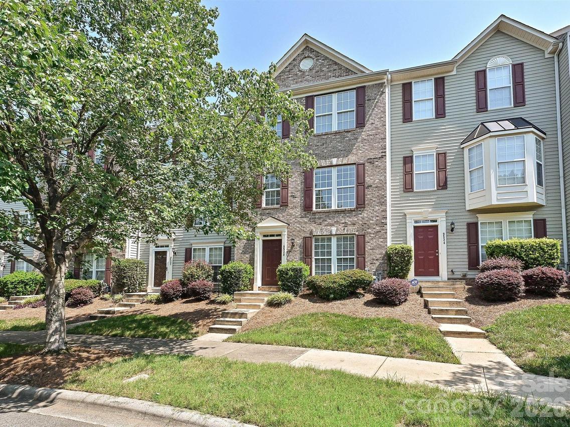 9538 Blossom Hill Dr., Huntersville, NC 28078