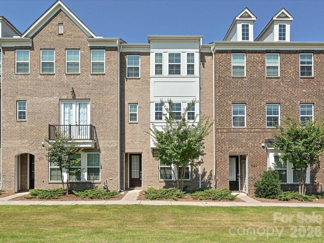 7827 Reunion Row Dr., Charlotte, NC 28277