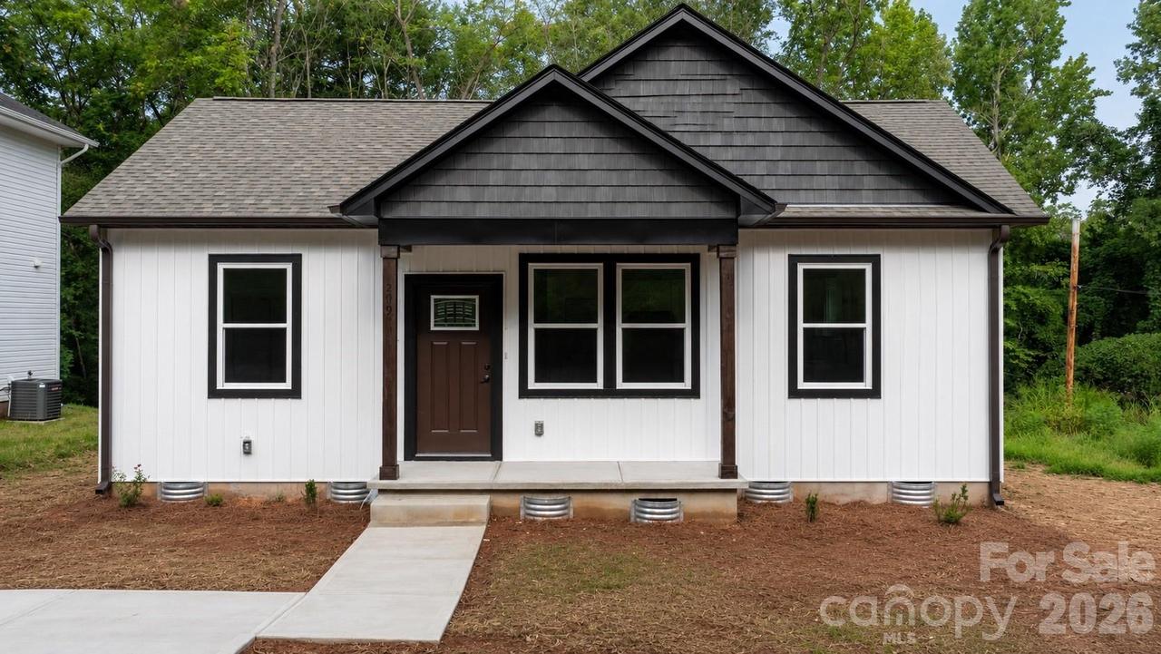 209 Knott St., Shelby, NC 28150
