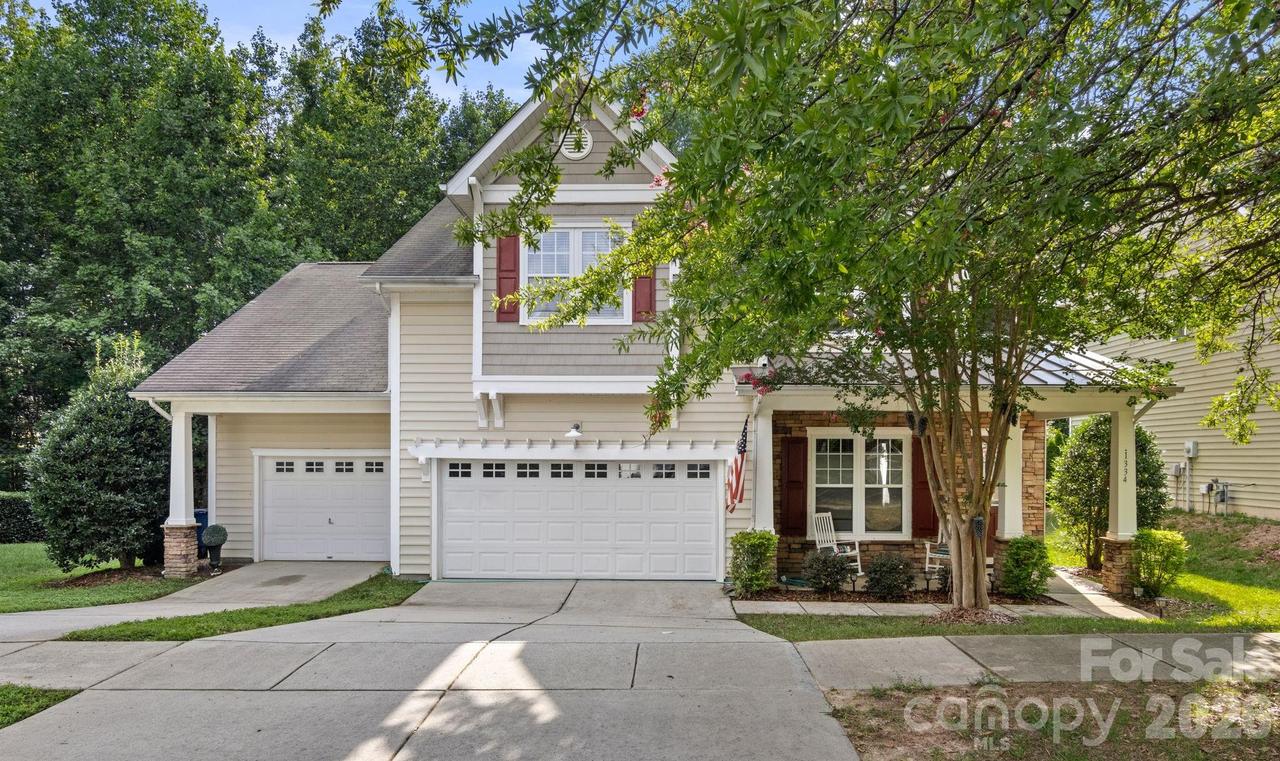 1334 Sarandon Dr., Matthews, NC 28104