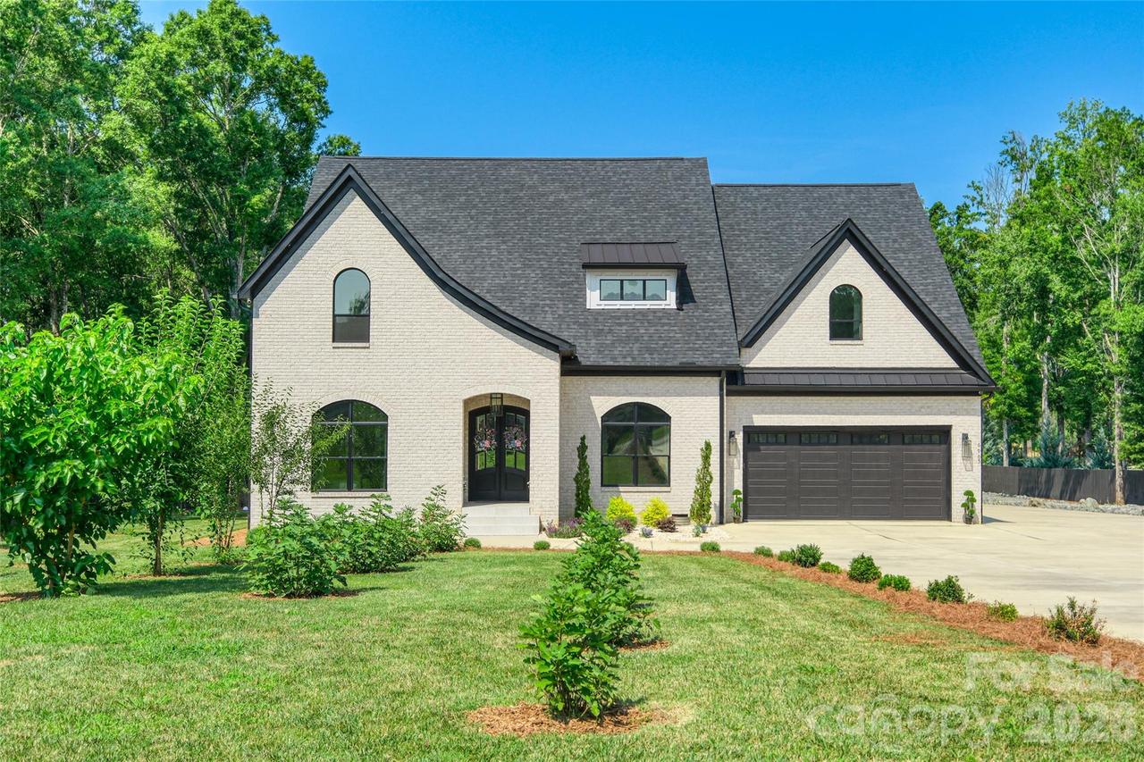 6905 W Duncan Rd., Indian Trail, NC 28079