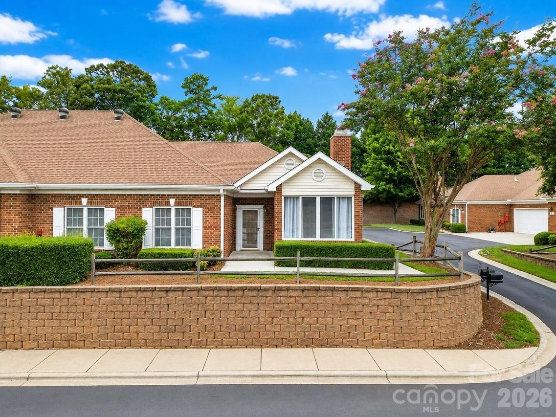 8368 Windsor Ridge Dr., Charlotte, NC 28277