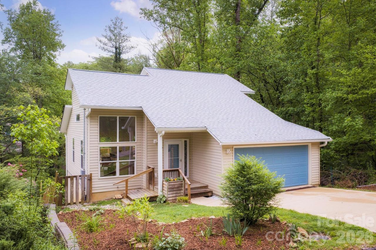 9 Nantahala St., Asheville, NC 28801