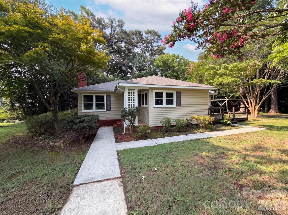 1200 Little Rock Rd., Charlotte, NC 28214