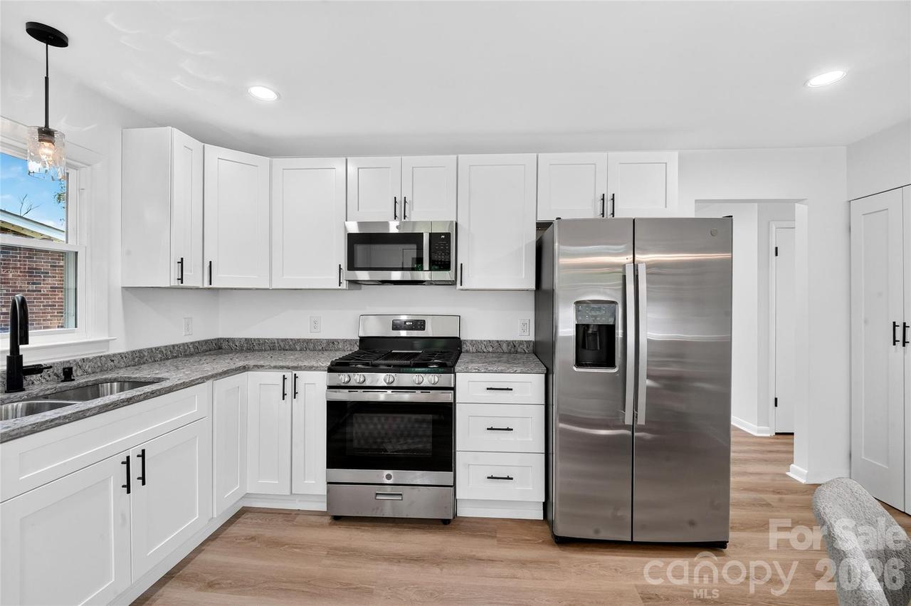 4040 Burnham Ct., Winston Salem, NC 27105