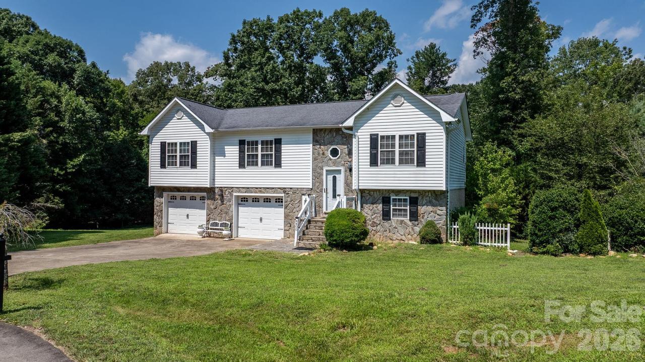 4400 Willowood Dr., Morganton, NC 28655