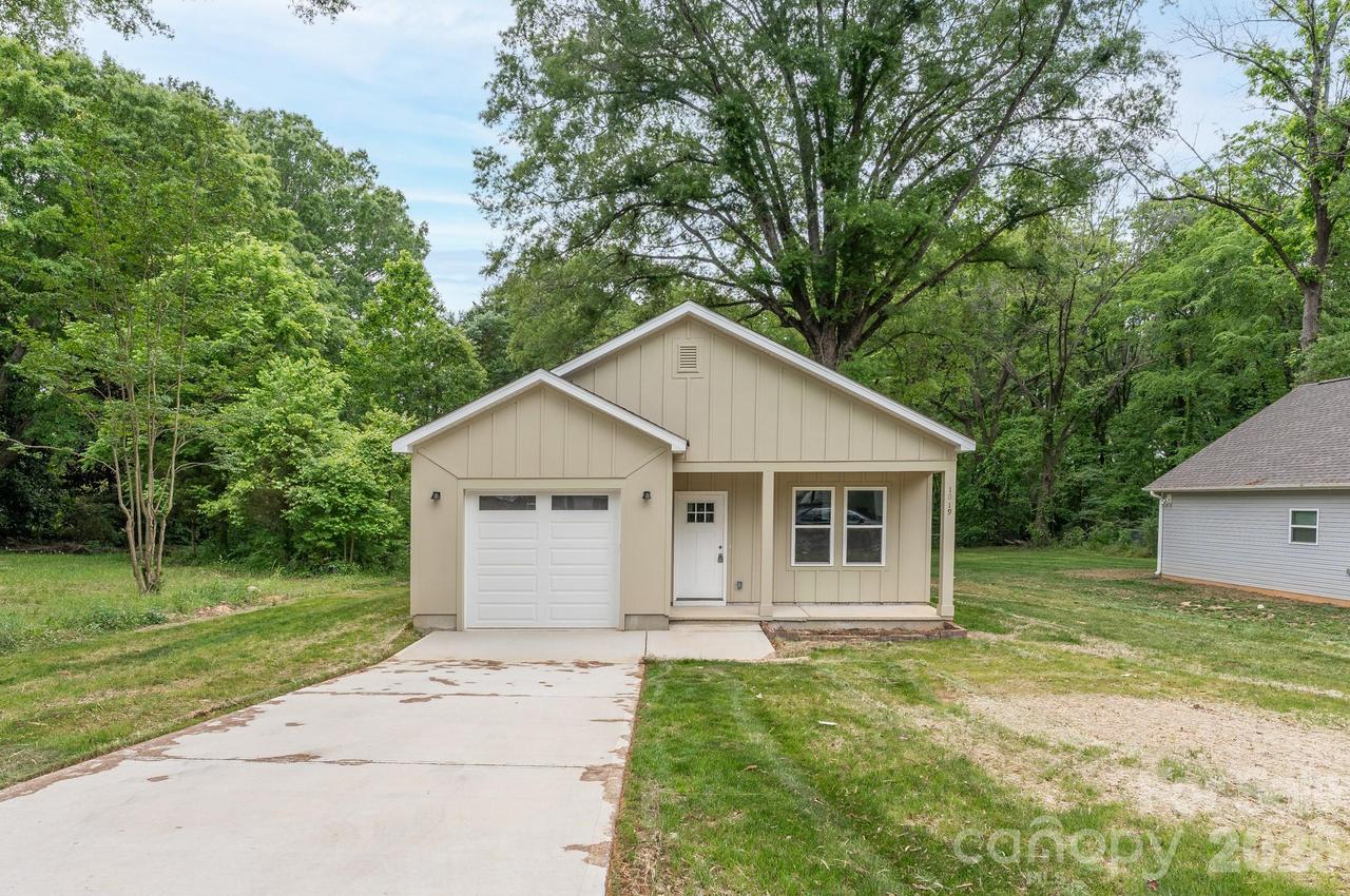 1019 N Ransom St., Gastonia, NC 28052