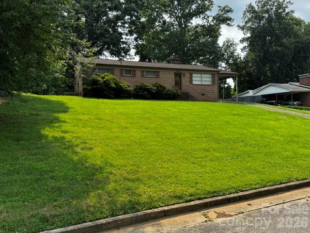 529 10th Street Pl., Hickory, NC 28601