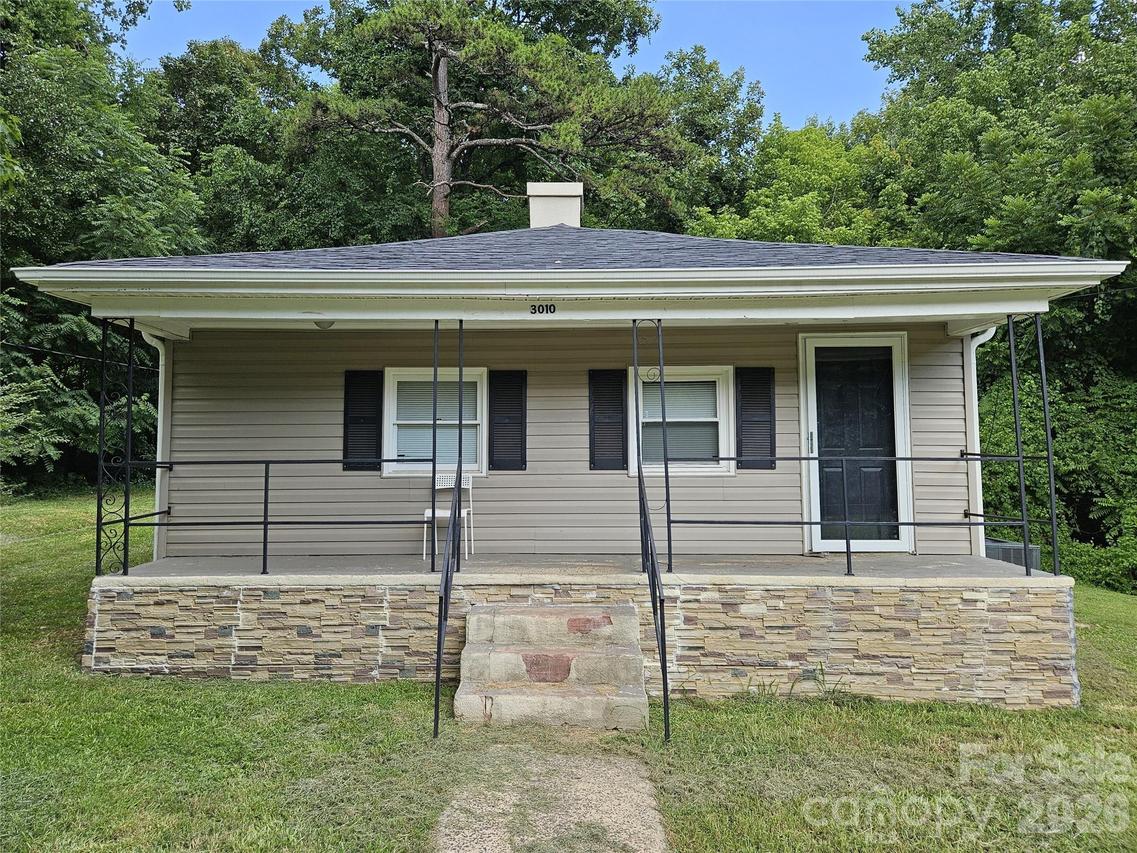 3010 Capitol Dr., Charlotte, NC 28208