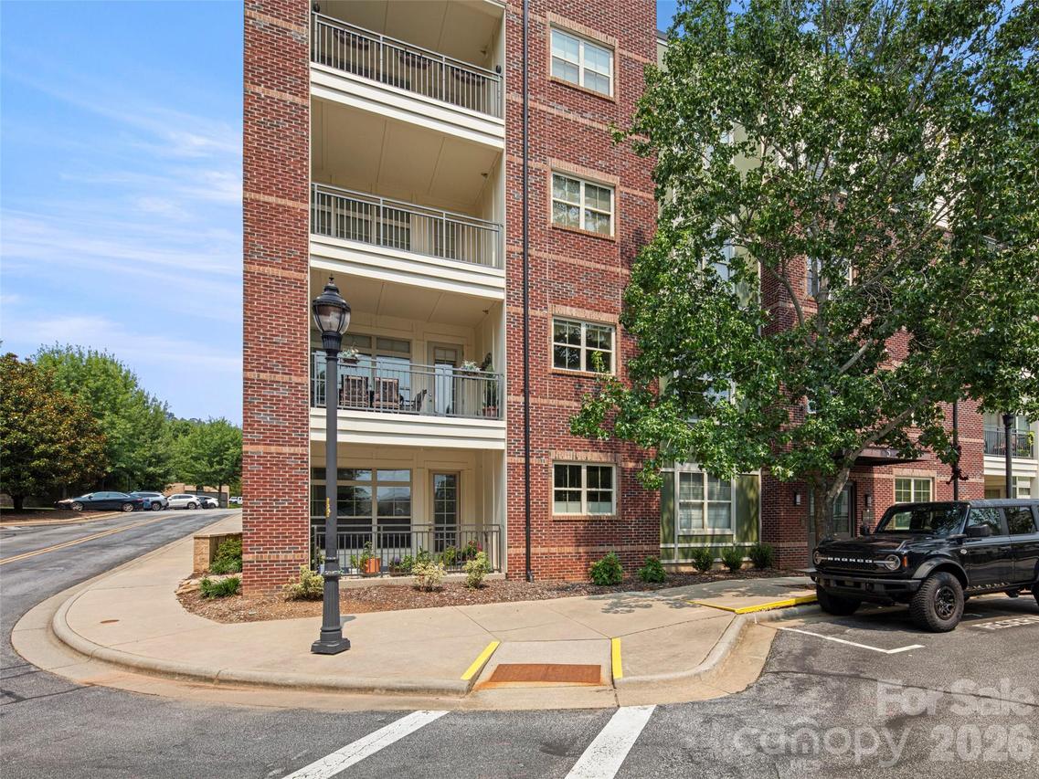 5 Farleigh St. #104, Asheville, NC 28803