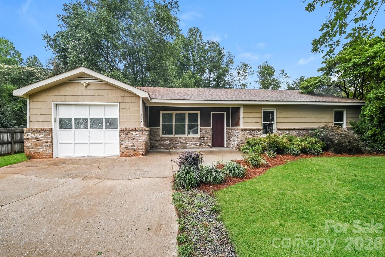320 Aqua Dr., Forest City, NC 28043
