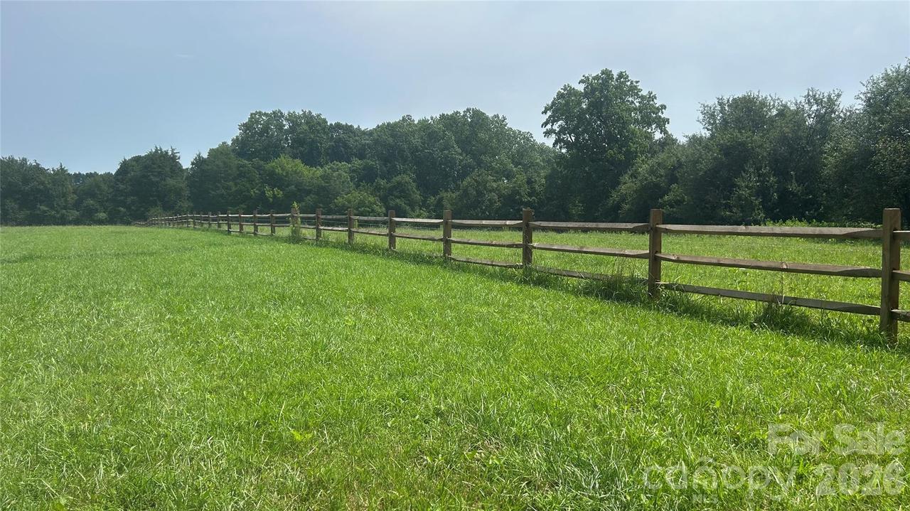 1355 Zeb Haynes Rd., Maiden, NC 28650