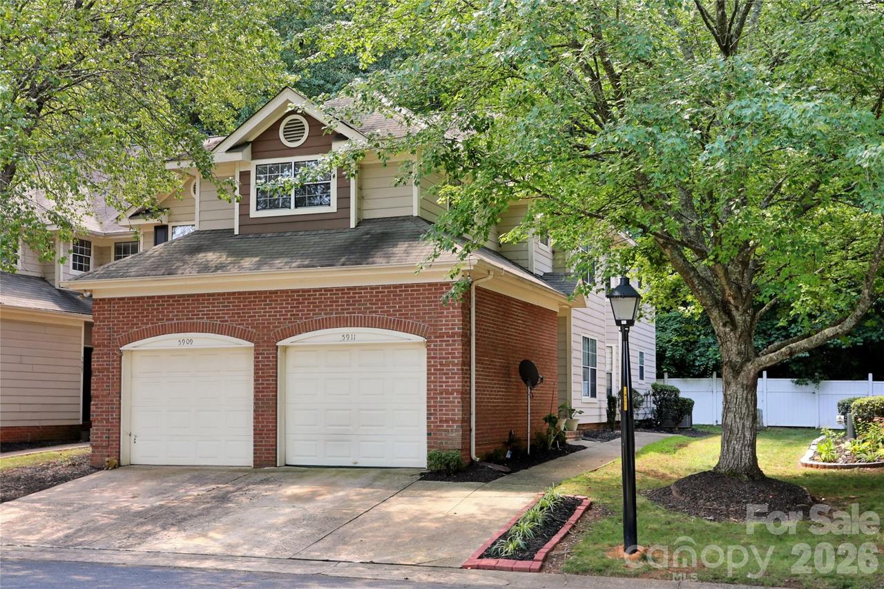 5909 Amity Springs Dr., Charlotte, NC 28212