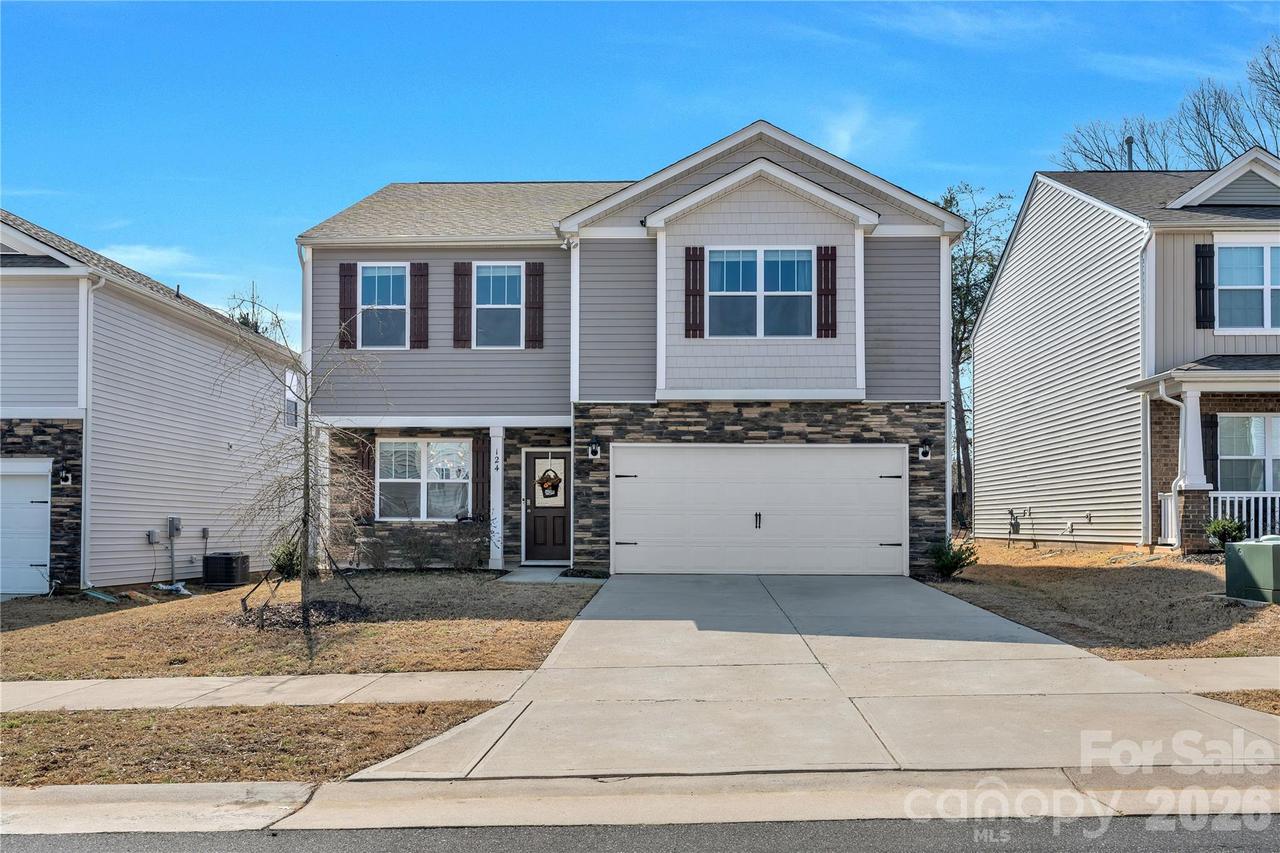 124 Sequoia Forest Dr., Mooresville, NC 28117