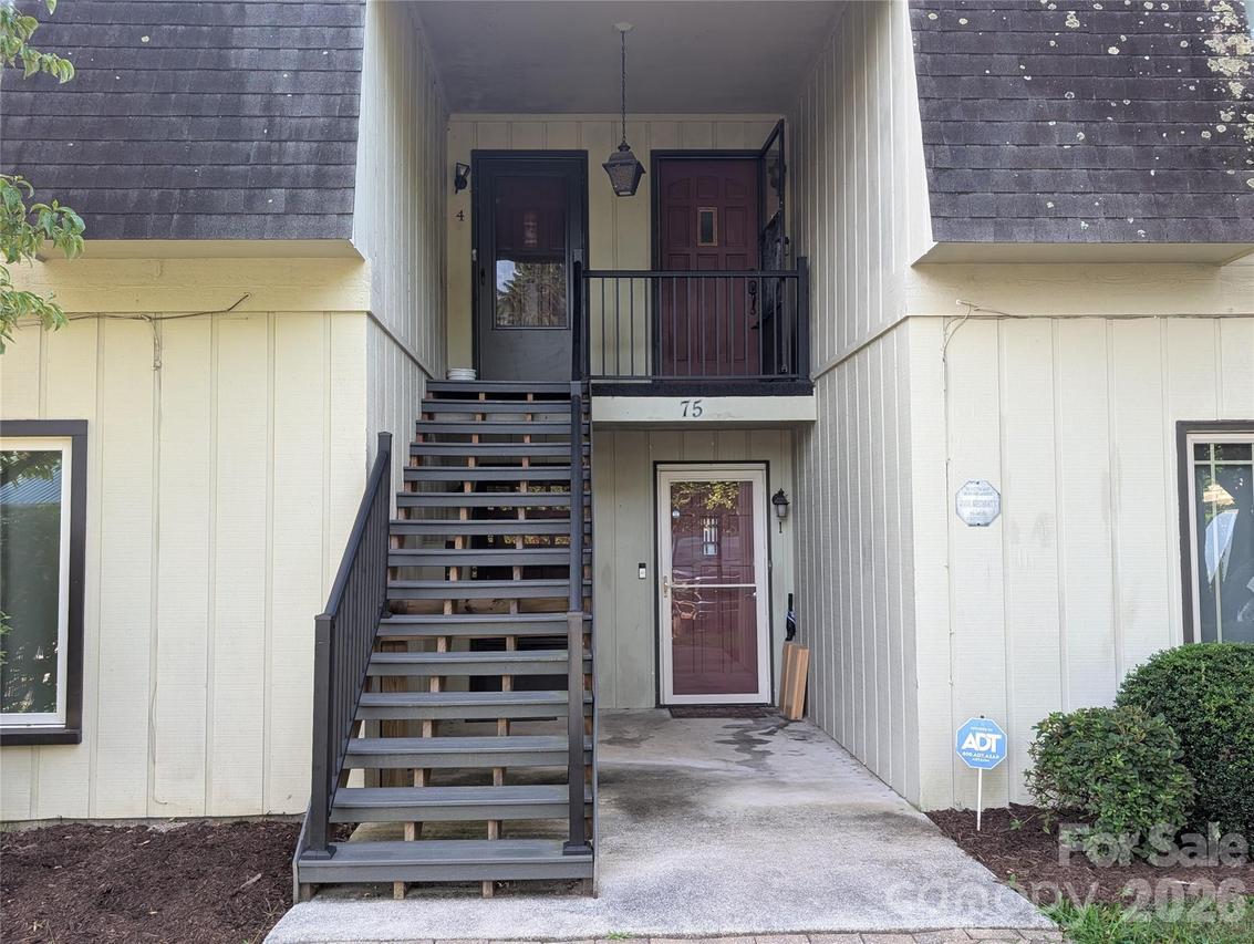 75 Jolly Ln. #D4, Hendersonville, NC 28739