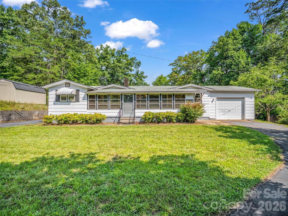 238 Howell Rd., Lake Lure, NC 28746