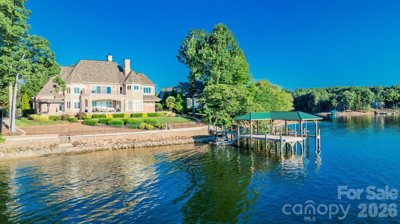 4000 Channel Pointe Ln., Denver, NC 28037