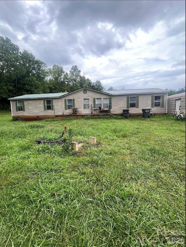 130 Vectra Dr., Statesville, NC 28625