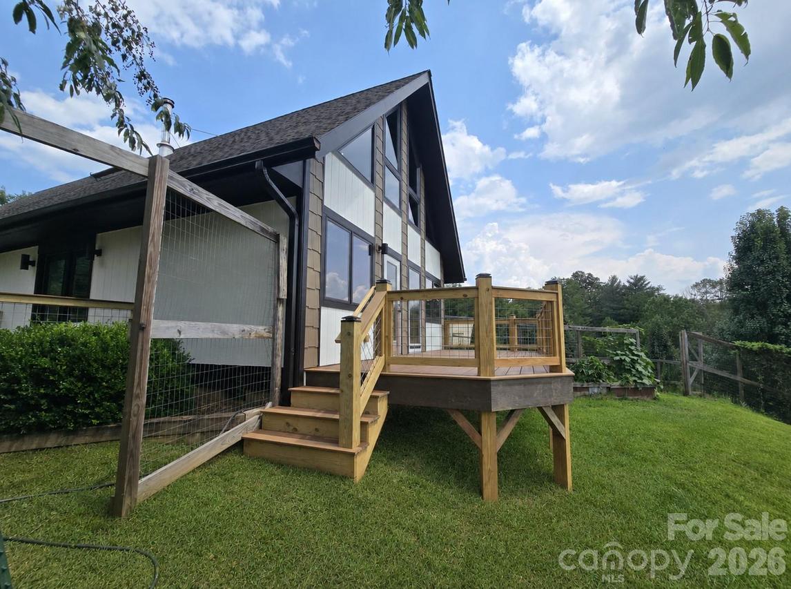 98 Tom Arthur Ln., Marshall, NC 28753