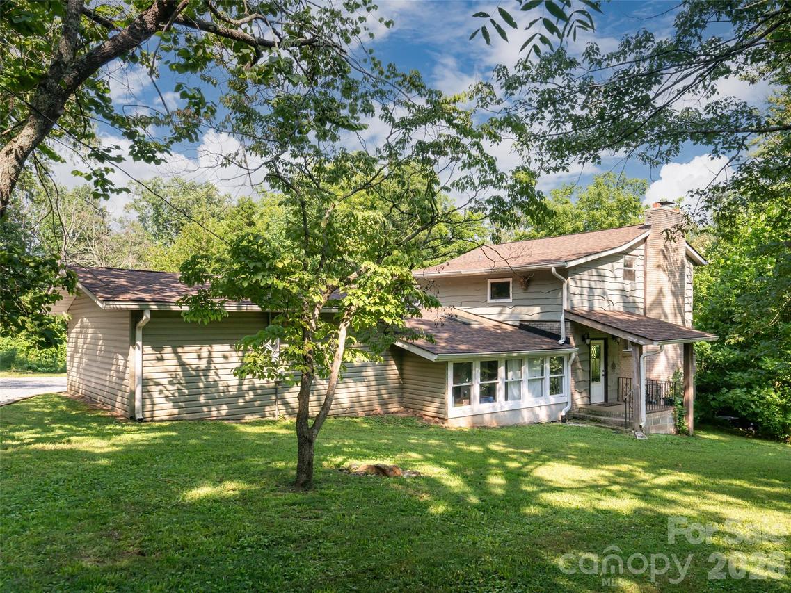 61 Sherwood Forest Dr., Arden, NC 28704