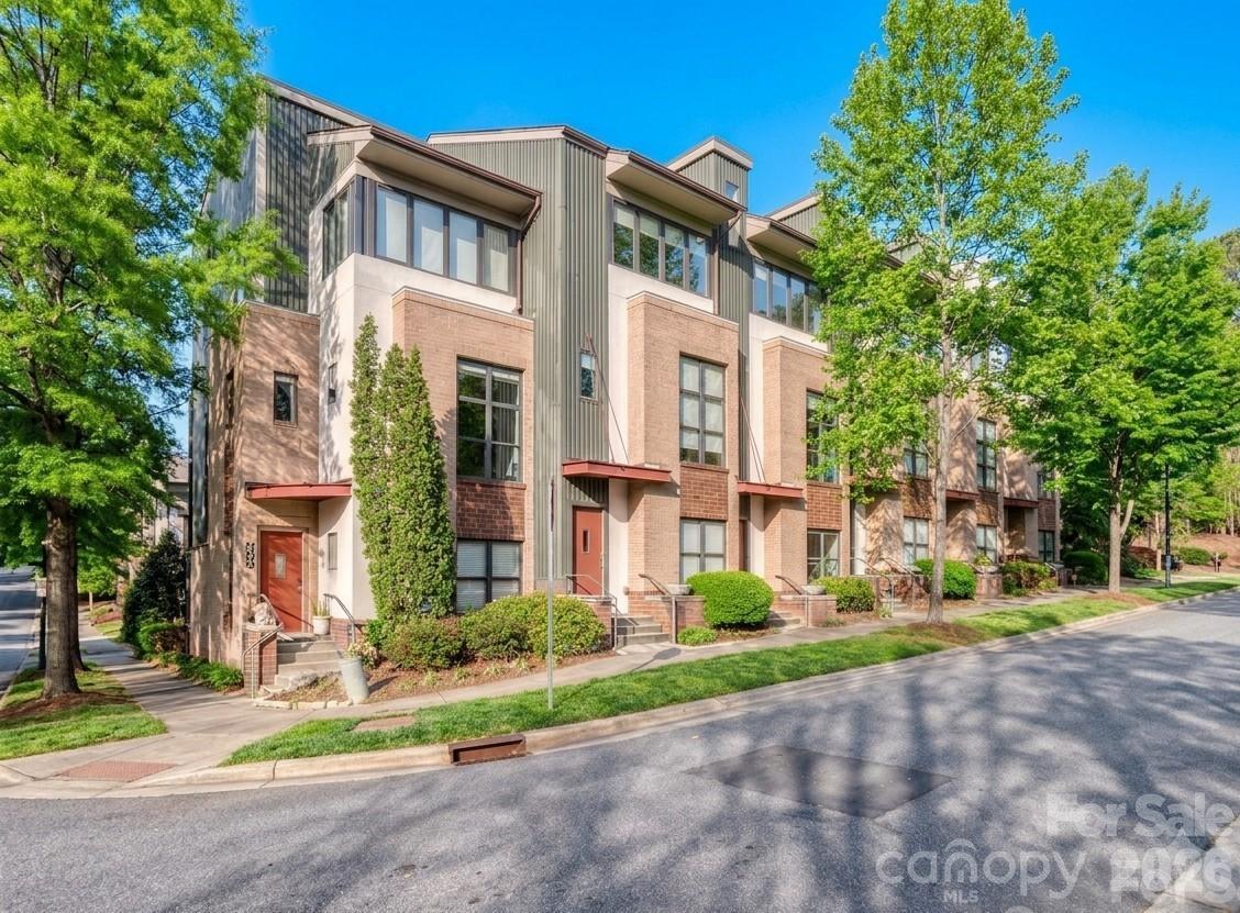 664 Garden District Dr., Charlotte, NC 28202