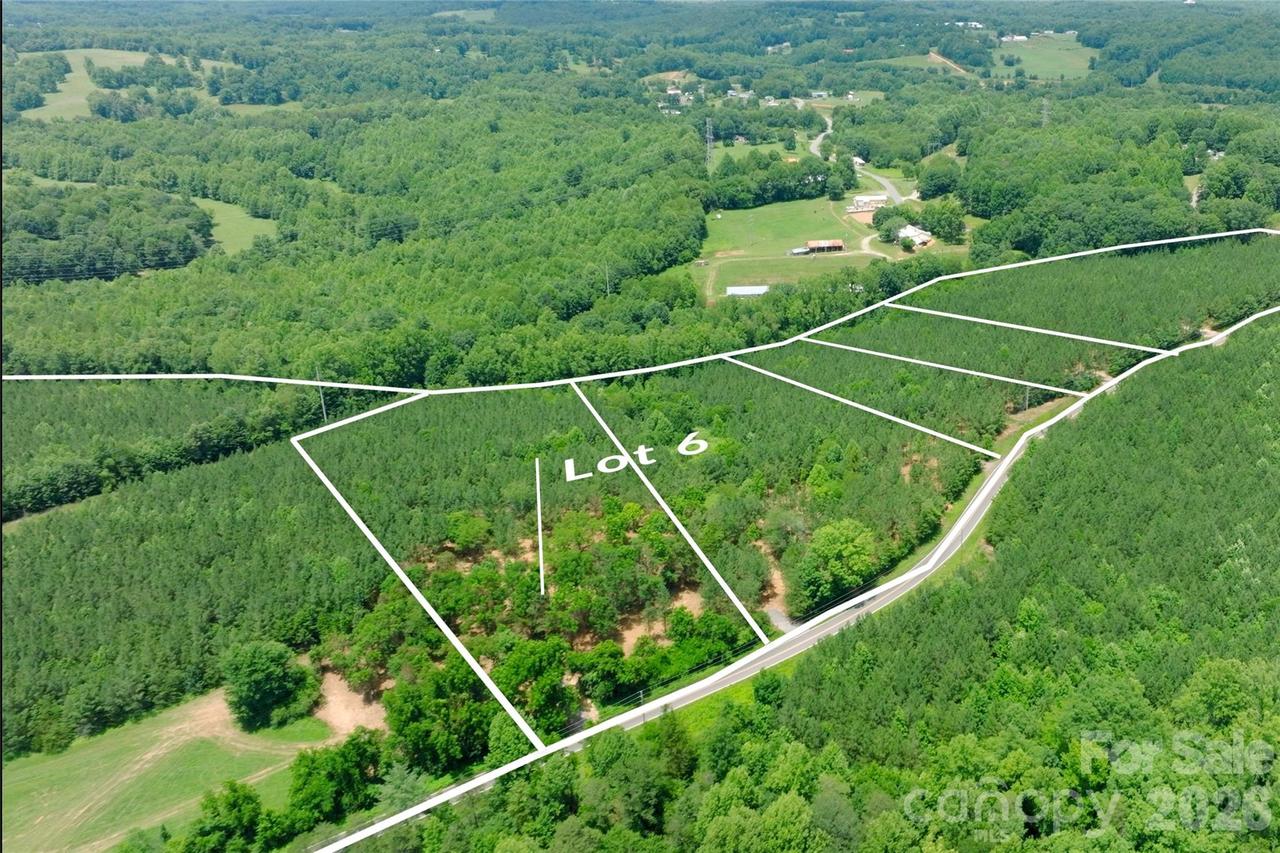 6 Morrison Rd., Morganton, NC 28655