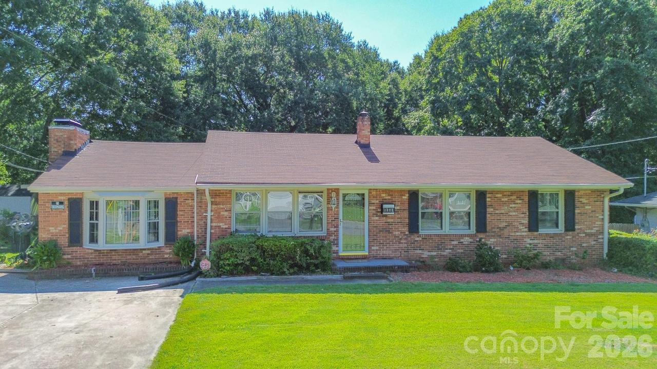 1708 Belmar Dr., Gastonia, NC 28052