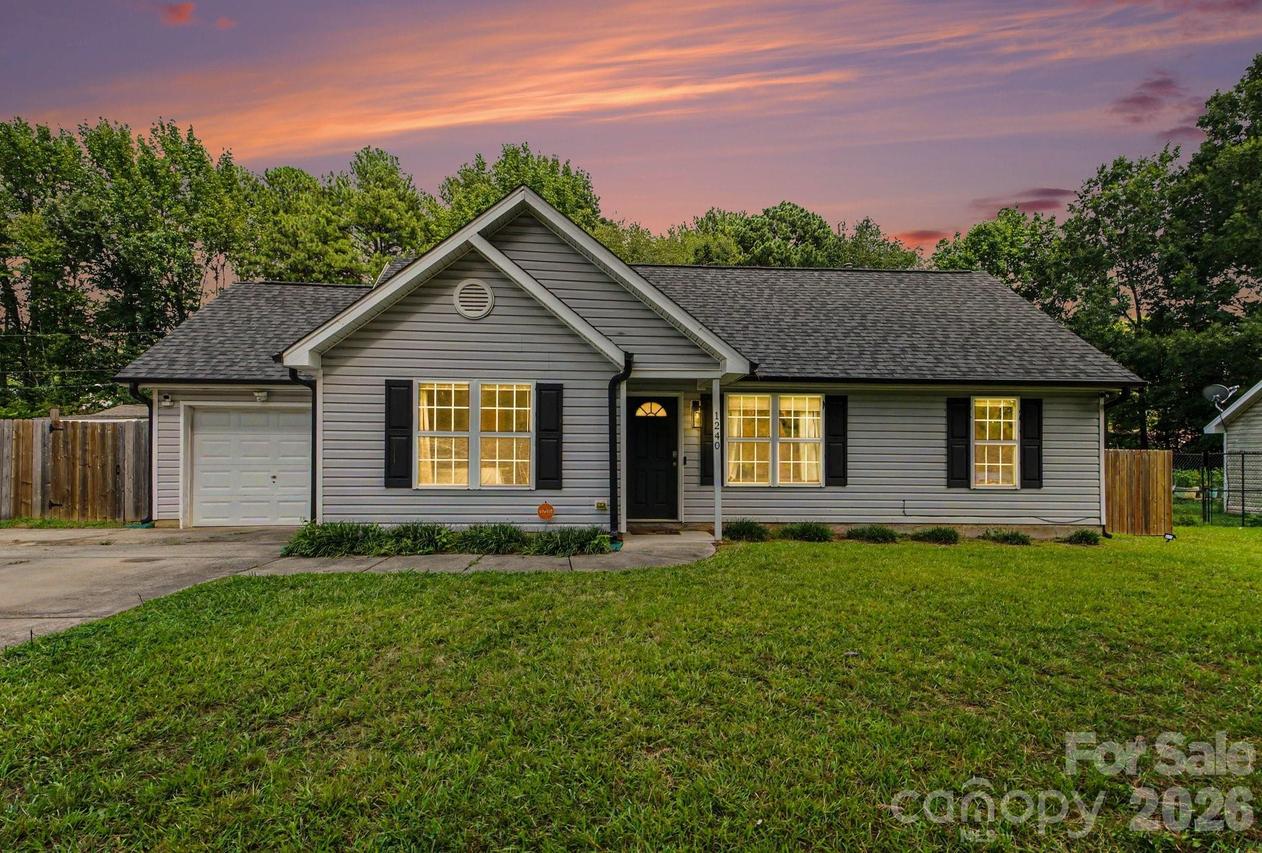 1240 Log Cabin Rd., Charlotte, NC 28213
