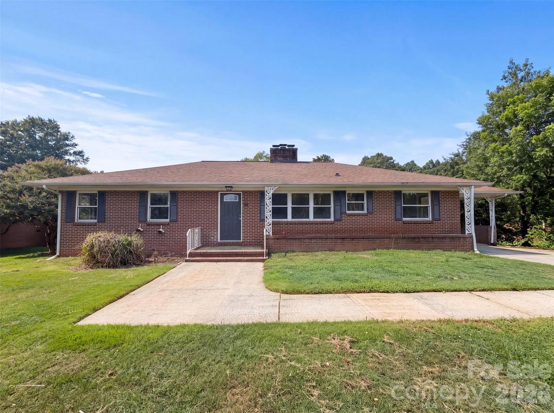 411 Roy Eaker Rd., Cherryville, NC 28021