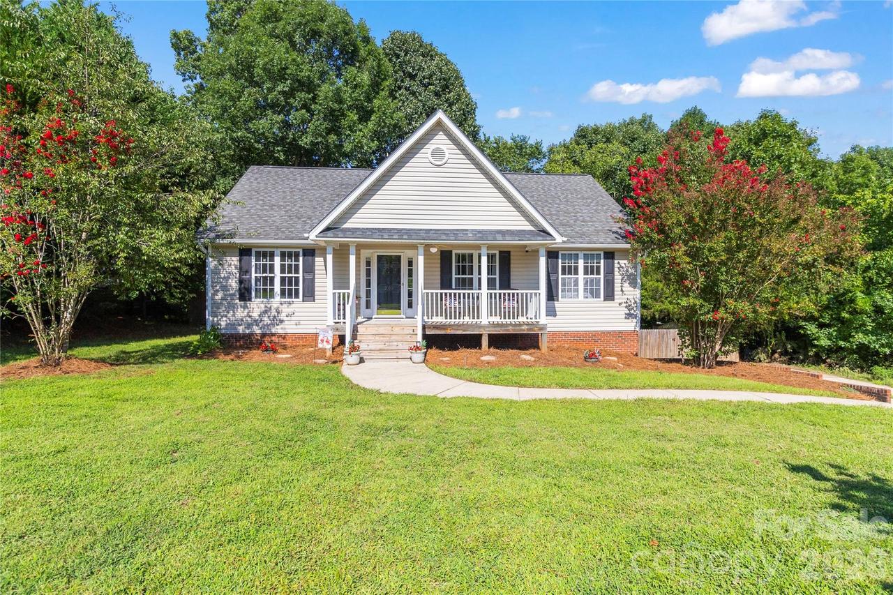 200 Autumn Woods Blvd., Mount Holly, NC 28120