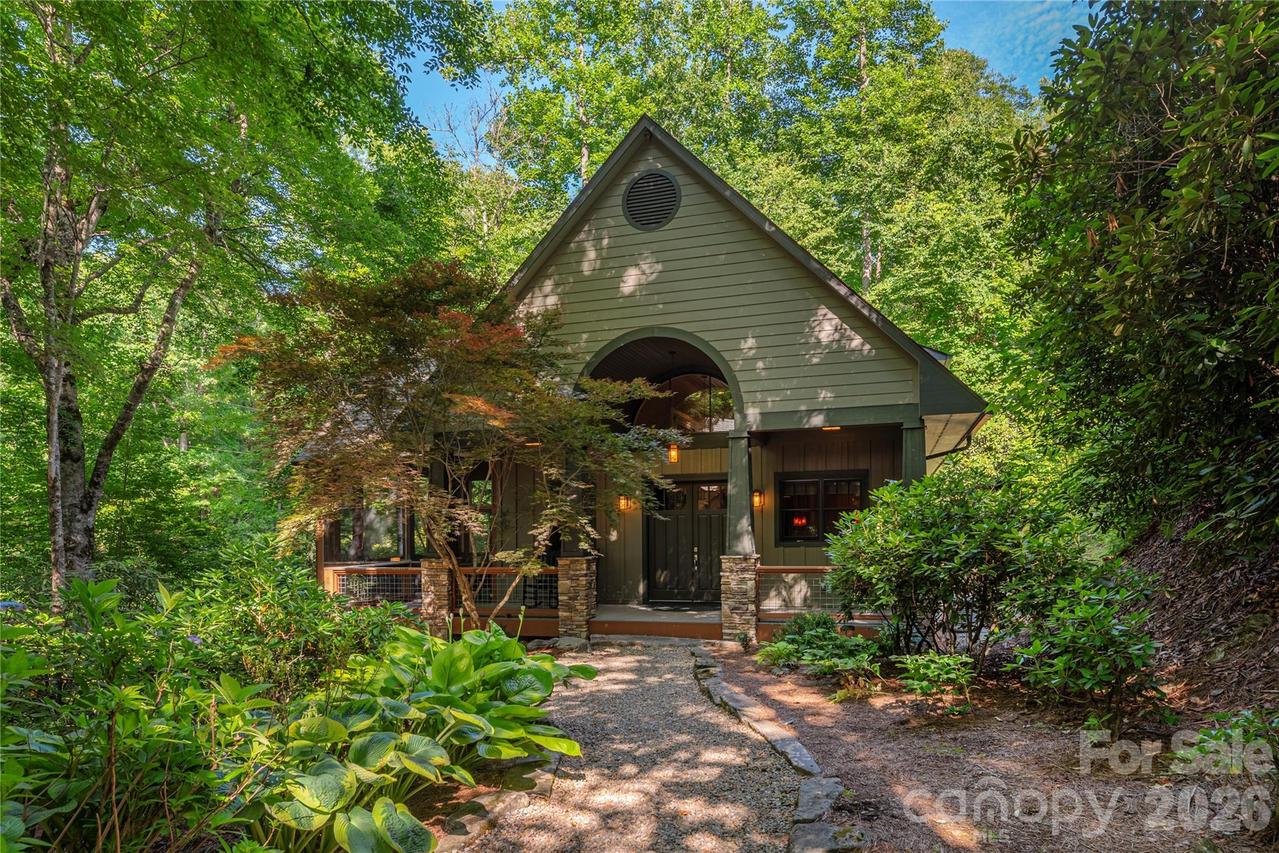 35 Flint Ridge Rd., Bryson City, NC 28713