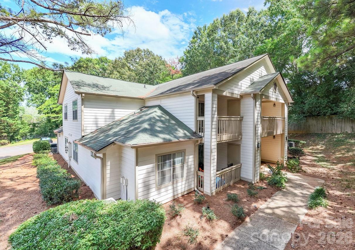 1051 Churchill Downs Ct. #E, Charlotte, NC 28211
