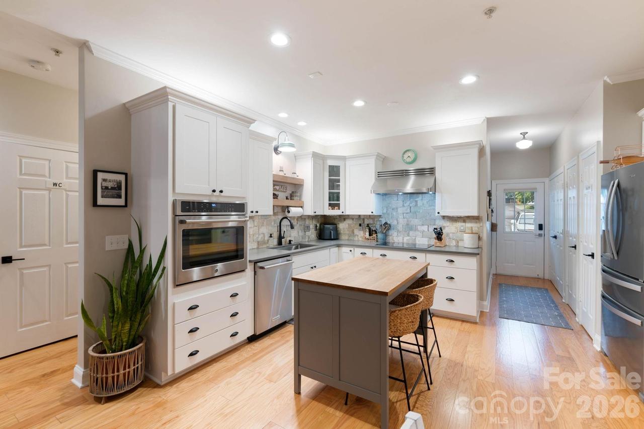 21622 Aftonshire Dr., Cornelius, NC 28031