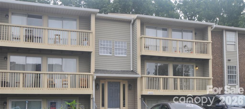 1630 Arlyn Cir. #K, Charlotte, NC 28213