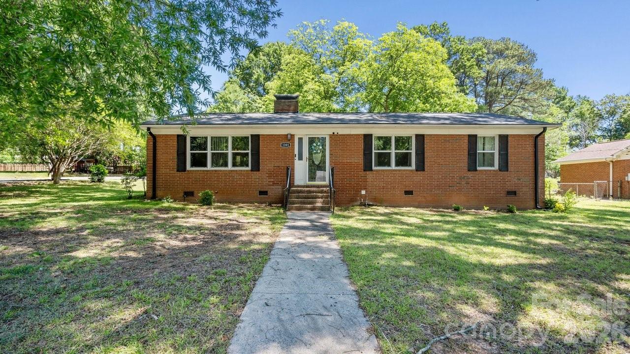 1201 Memory Ln., Monroe, NC 28112