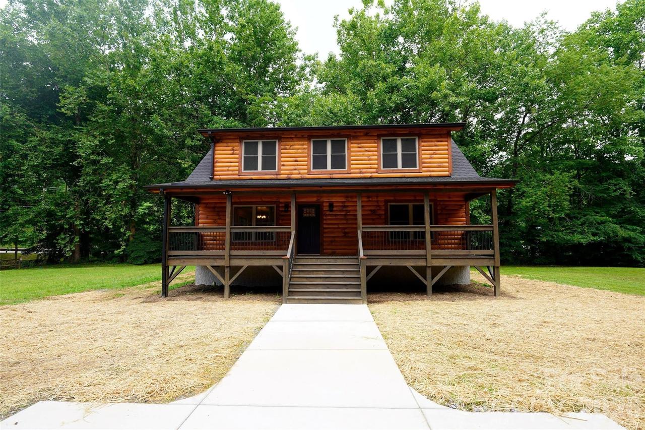 616 Twinbrook Ln., Maggie Valley, NC 28751