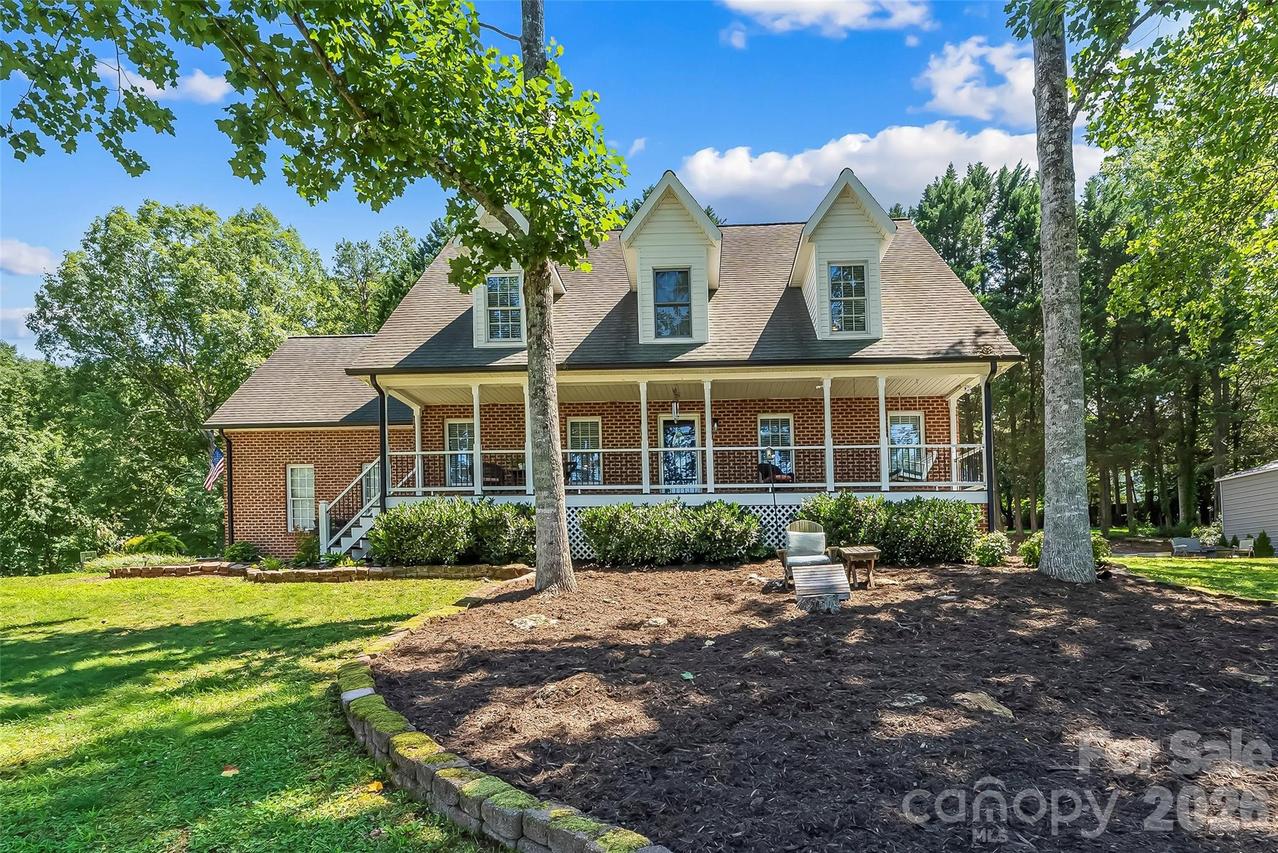 313 Springwood Dr., Valdese, NC 28690