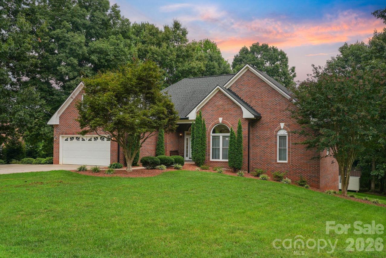 11 Greenway Dr., Granite Falls, NC 28630