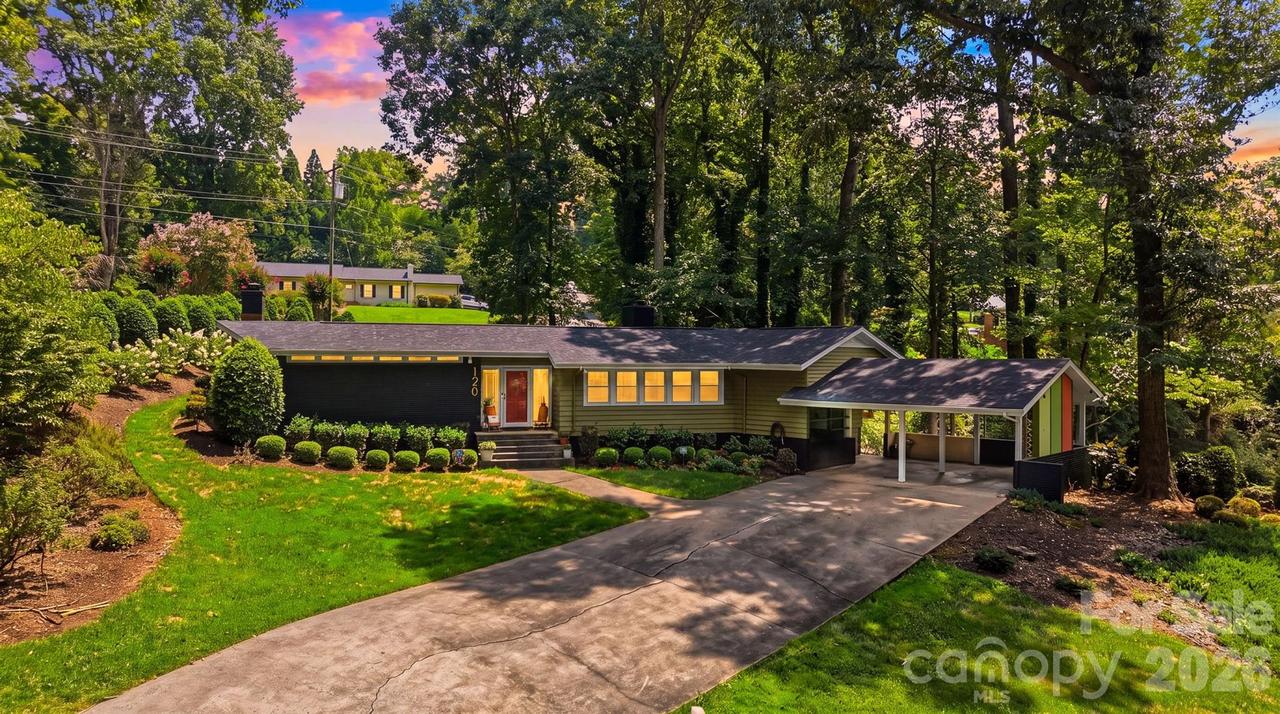 120 Woodland Dr., Morganton, NC 28655