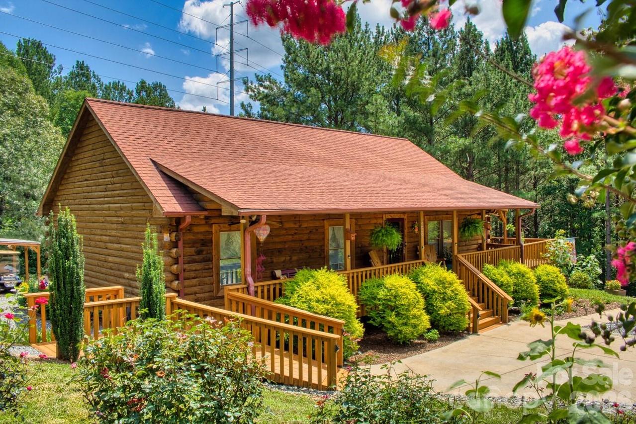 239 Hearthstone Dr., Union Mills, NC 28167