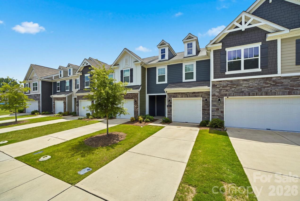 235 Quinn Rd., Matthews, NC 28104