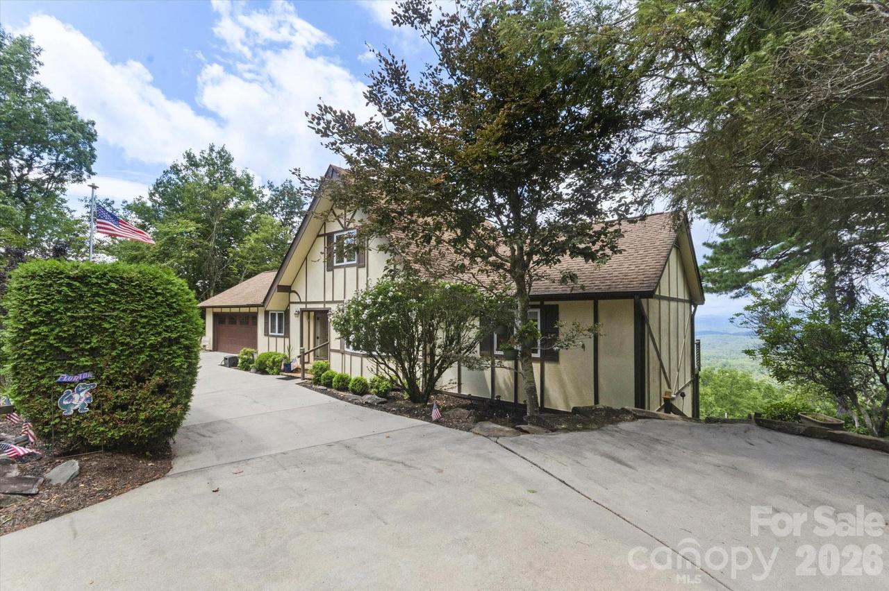 2484 Connestee Tr., Brevard, NC 28712