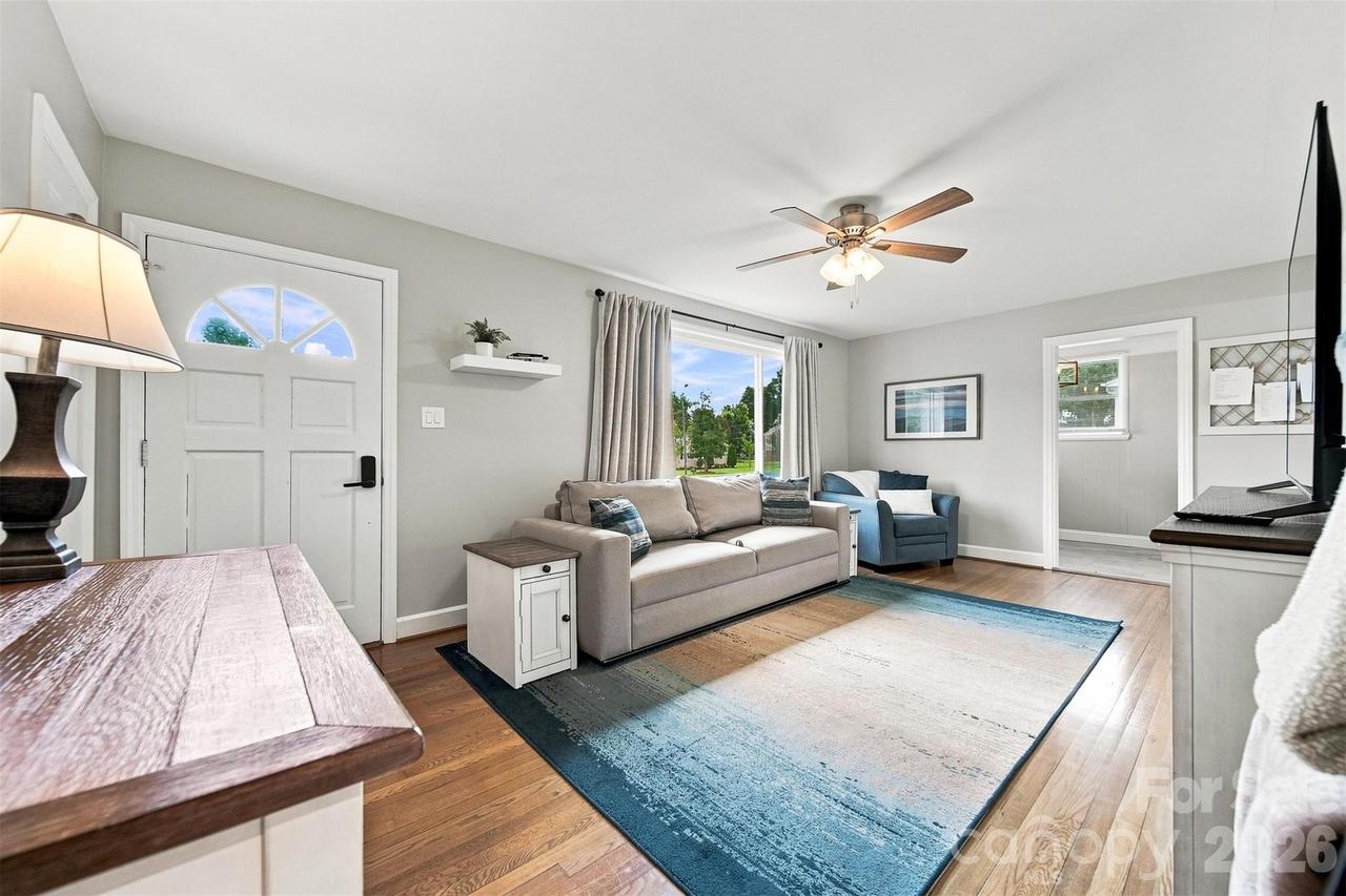 129 33rd St., Hickory, NC 28601