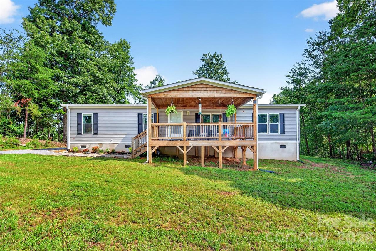 248 Chestnut Oak Forest Dr., Nebo, NC 28761