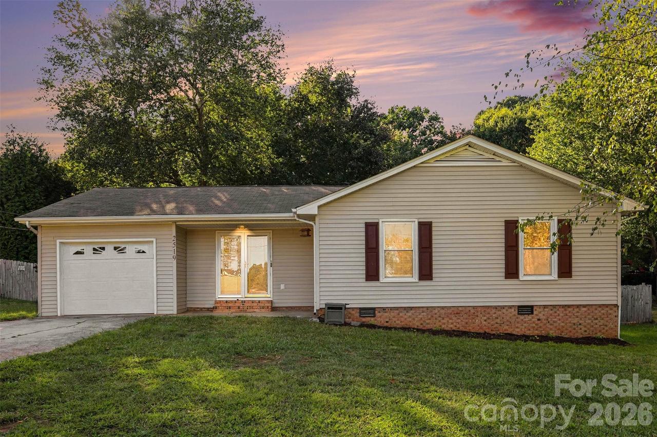 2519 Winterfield Dr., Gastonia, NC 28056