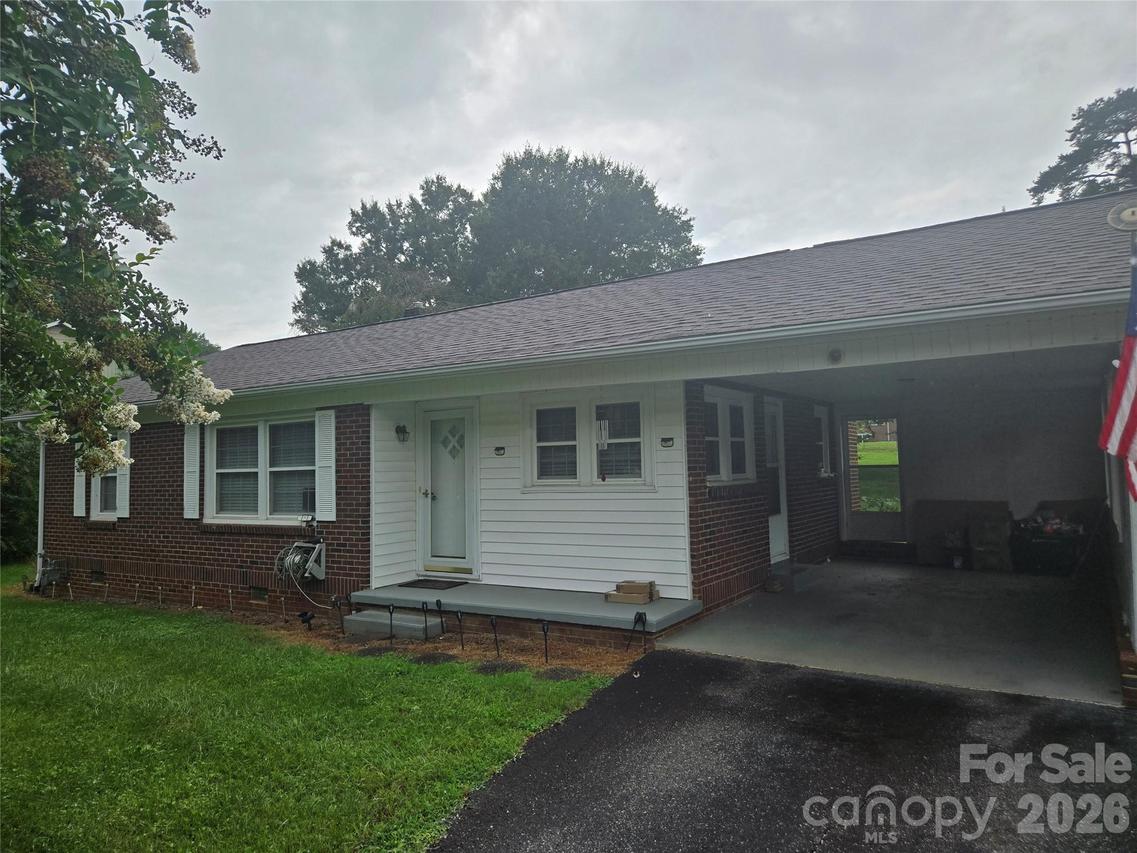 1326 26th St., Hickory, NC 28602